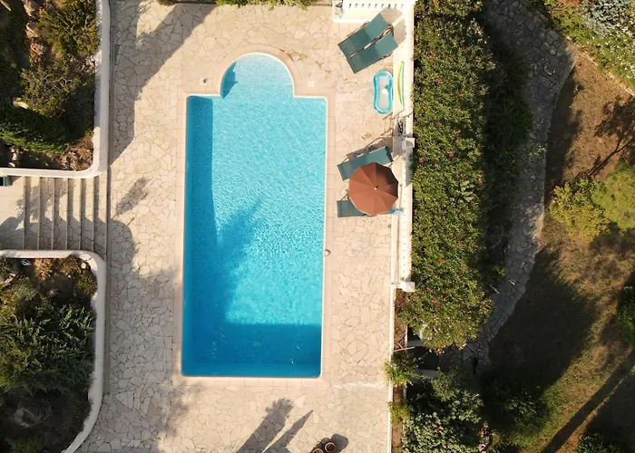 ホームステイ L'escale Jals ロクブリューヌ・シュル・アルジャン